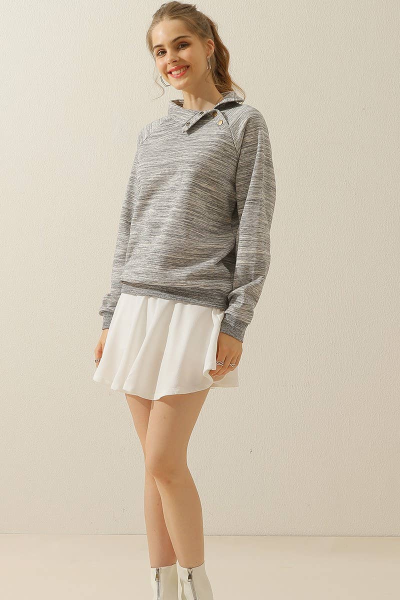 CWTTL901_TURTLE NECK BUTTON RAGLAN?SLEEVES SWEATSHIRT