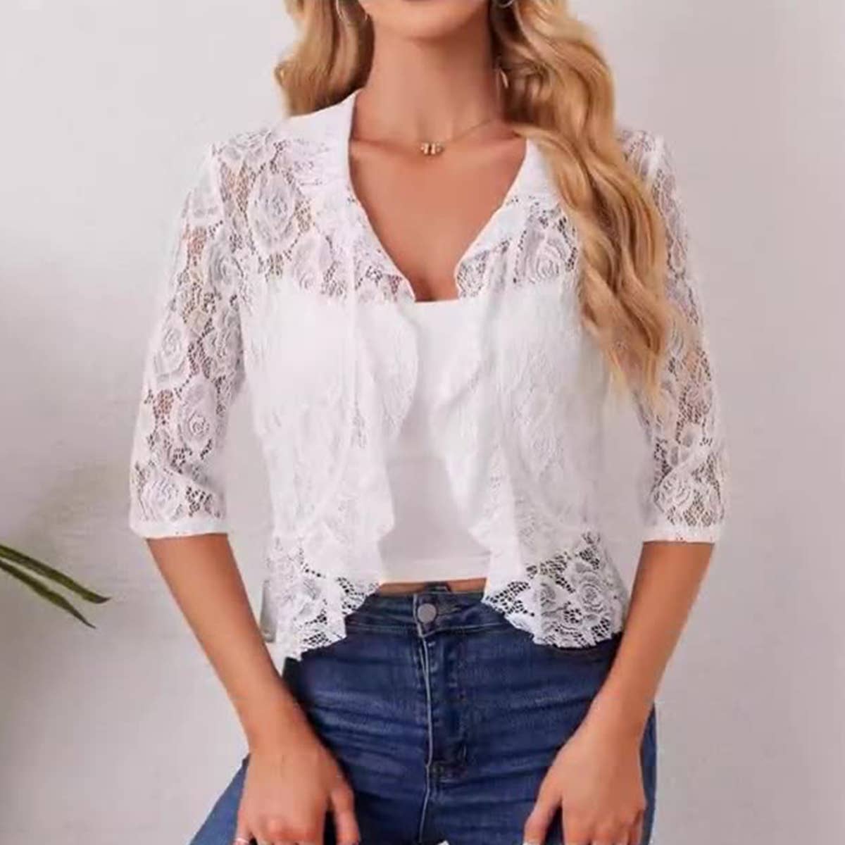 Fashionable ruffled opening short lace top