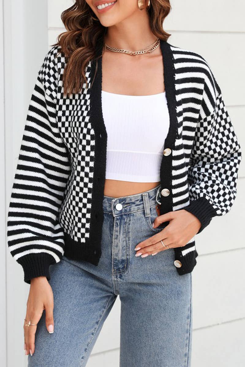 CWOSWL1679_Button Down Sleeve  V-Neck Cardigan Sweater