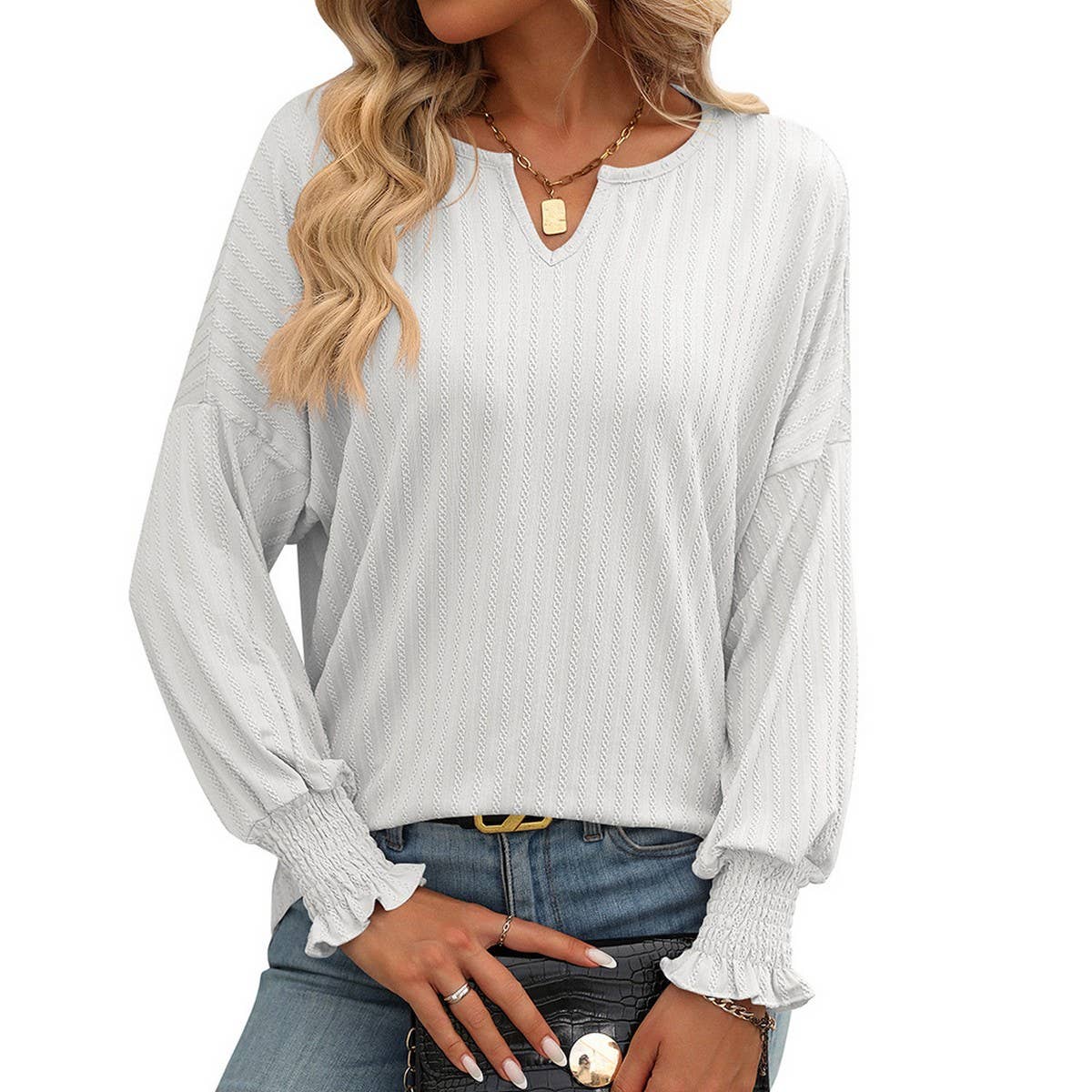 Baggy V-neck bat-sleeve T-shirt with top