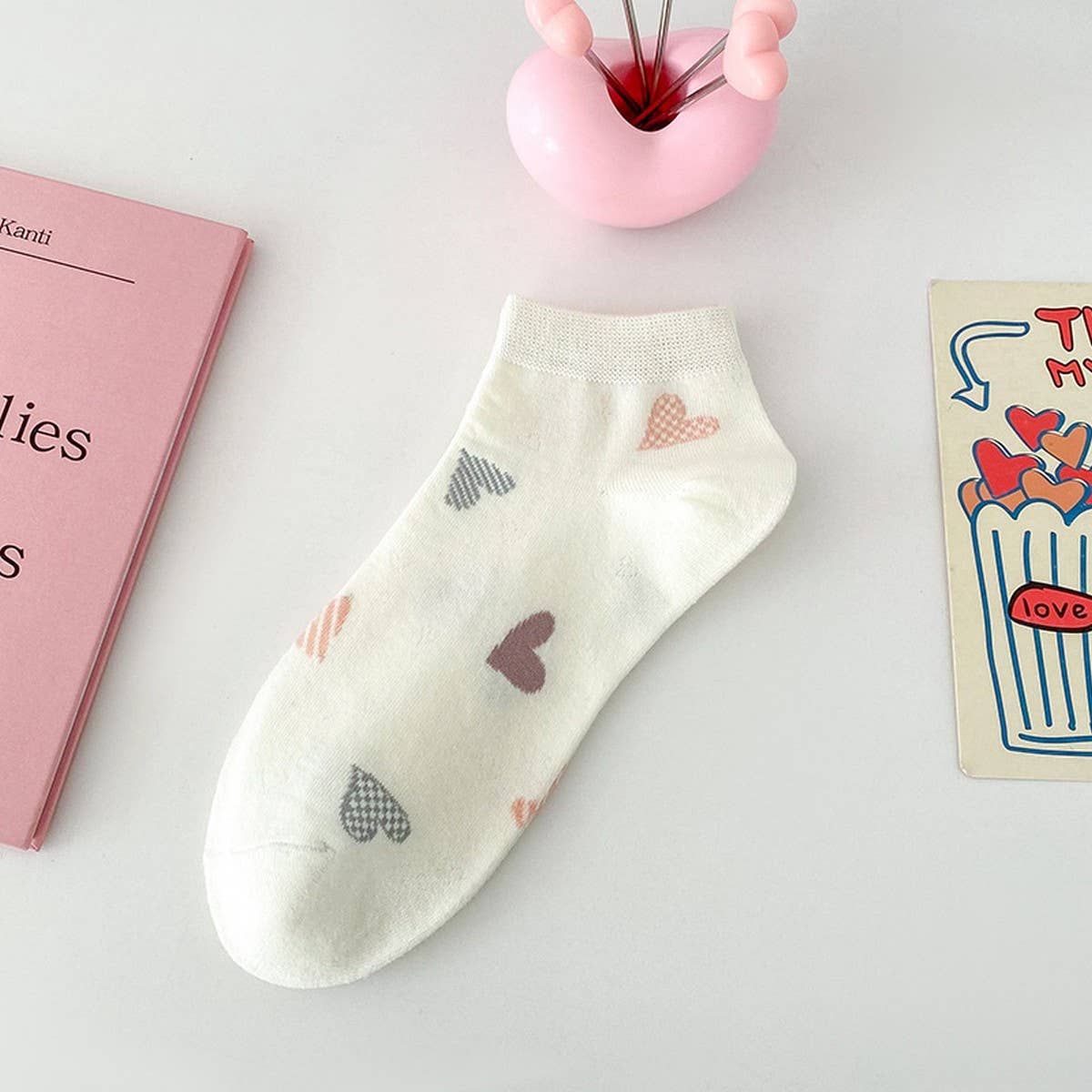 CWMS2496_SUMMER THIN PINK SHORT COLOR MATCHING SOCKS