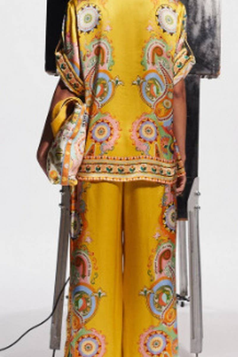 CWSS1245_GEOMETRIC PRINT SHIRT AND TROUSERS TWO-PIECE SET