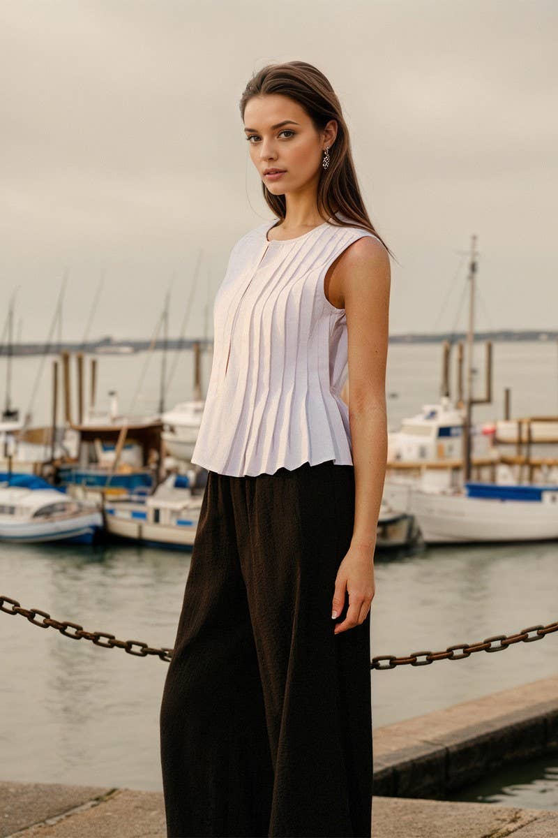 CWTBLSL0999_TEXTURED PLEATED SLEEVELESS FRENCH STYLE TOP