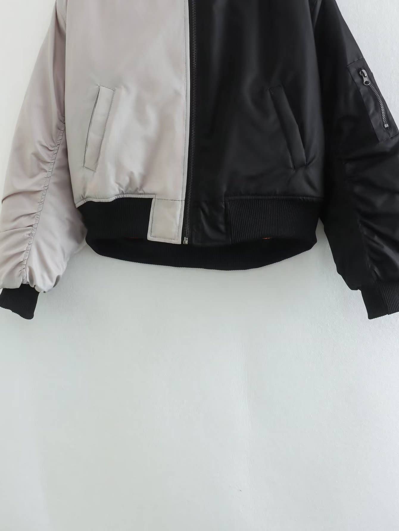 COLOR CONTRAST FLYING ZIPPER LOOSE PADDED JACKET