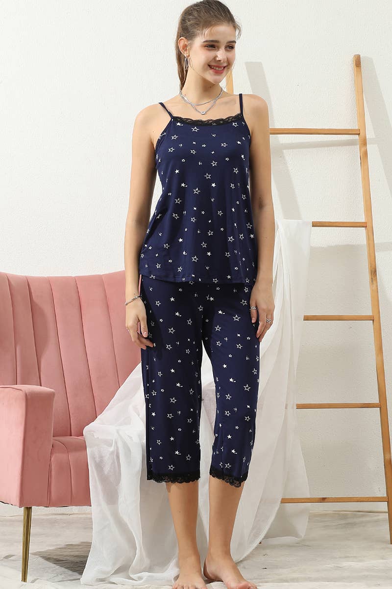 CWSPJ037_LACE DETAILED TOP AND CAPRI PANTS SET