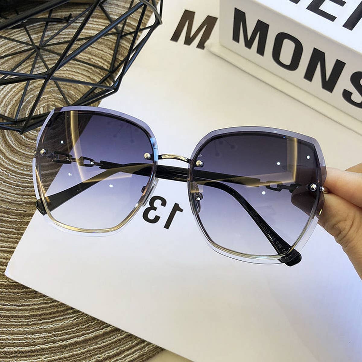 WOMEN RETRO RIMLESS CRYSTAL SUNGLASSES