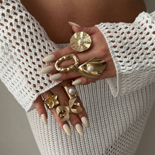 FASHIONABLE IRREGULAR BUTTERFLY COMBINED RING