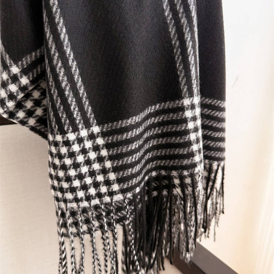 Warm Retro Grid Scarf Shawl for Winter Look