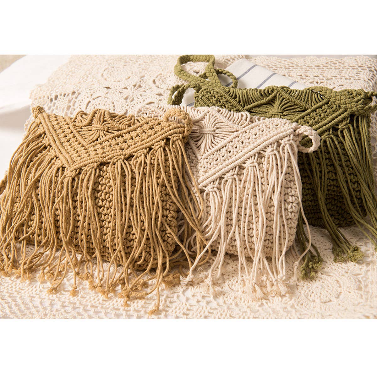 SIMPLE TASSEL CROSSBODY STRAW BAG_CWAB2035