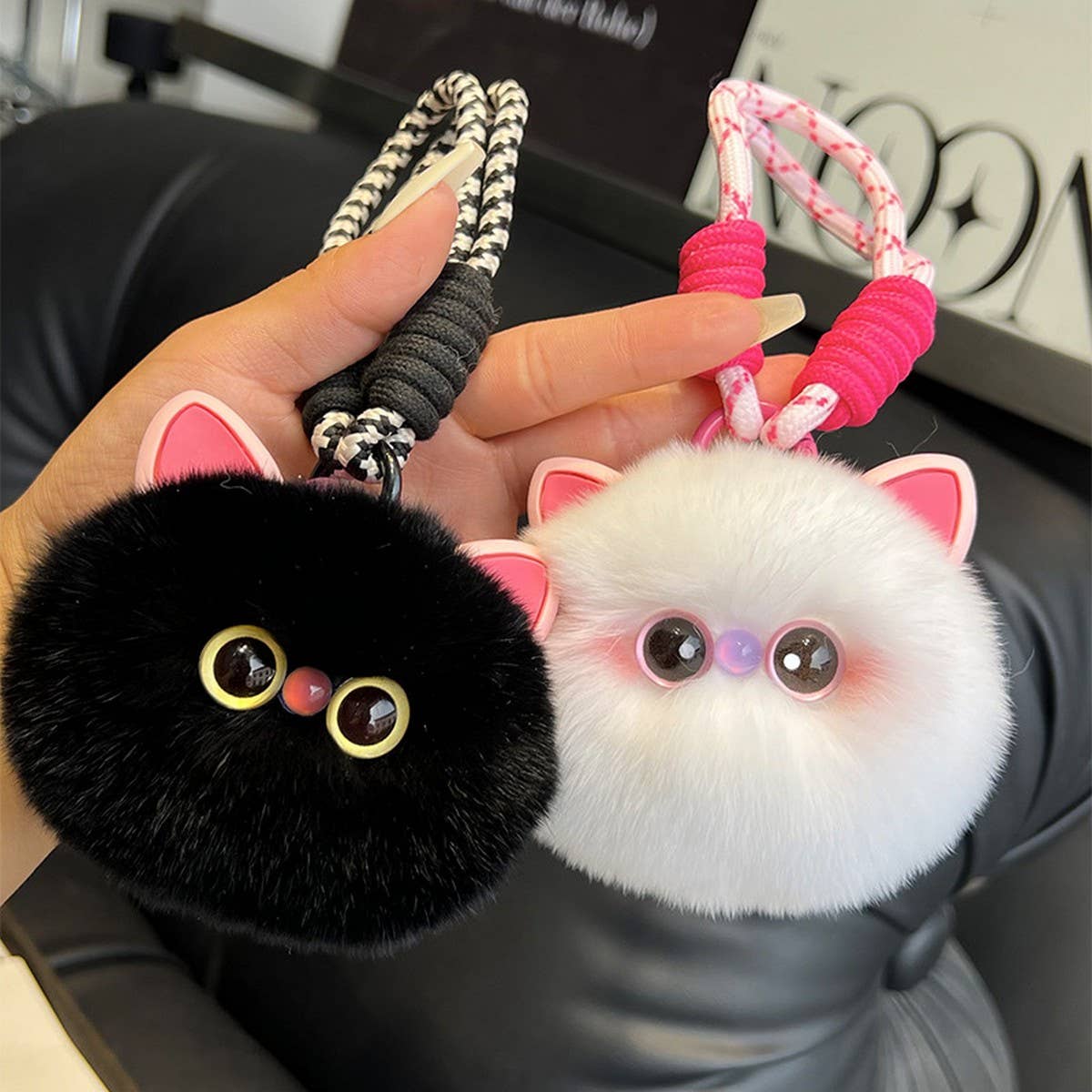 CUTE BRACELET WITH KITTEN AND CAR KEYCHAIN PENDANT